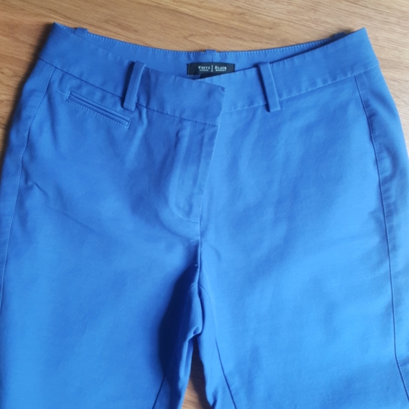 White House Black Market Pants - NWOT, White house black market blue cropped pants